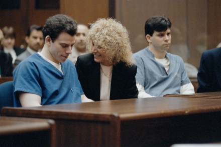 Trial of the Menendez brothers in Los Angeles - From left to right : Erik Menendez with his attorney : Leslie Abramson and his brother Lyle Menendez. Los Angeles, 9th March 1994. (Photo by Ted Soqui/Sygma via Getty Images)