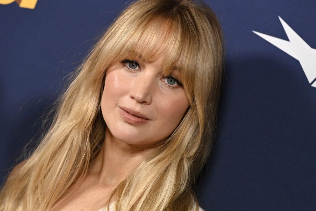 Jennifer Lawrence bangs